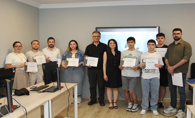 GENÇLERİ GELECEĞE HAZIRLIYOR