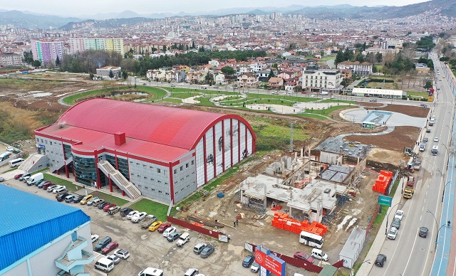 GENÇLİK KÜTÜPHANESİ YÜKSELİYOR