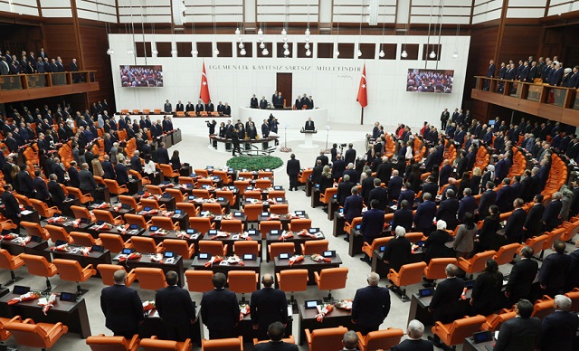 GÜCÜNÜ HALKTAN ALMAYAN AYRICALIKLARA YER YOKTUR
