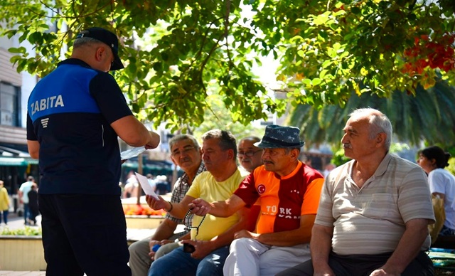Giresun Belediyesi'nden İzmarit Uyarısı: Yere Atanlara 1.042 TL Ceza