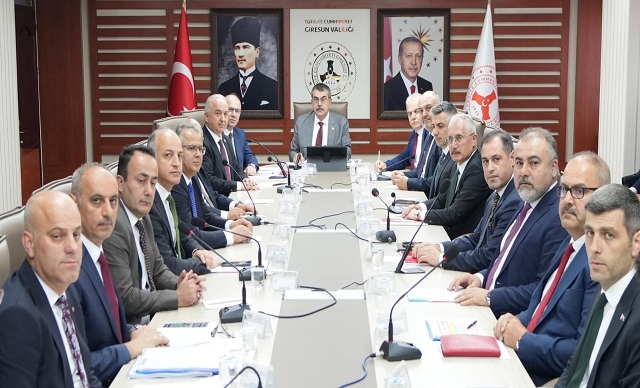 GİRESUN'DA EĞİTİMİ DEĞERLENDİRDİ