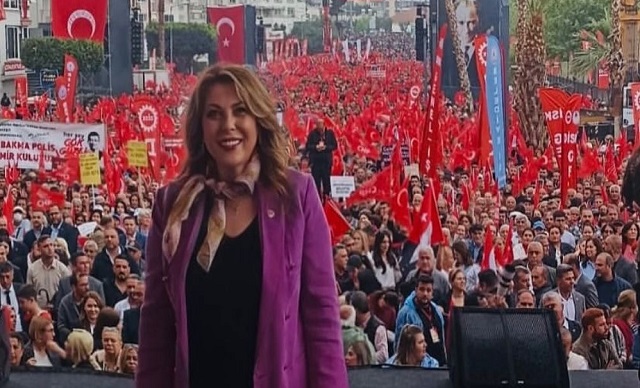  Milletvekili Gezmiş ''Halkımızla omuz omuzayız''