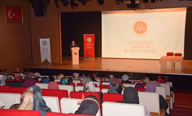 Müftülükten “Ailede Zaman Bilinci” Konferansı