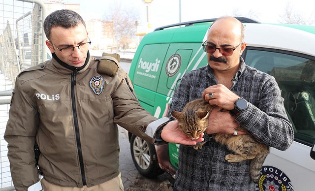 Polis Merkezinin Maskotu Oldu
