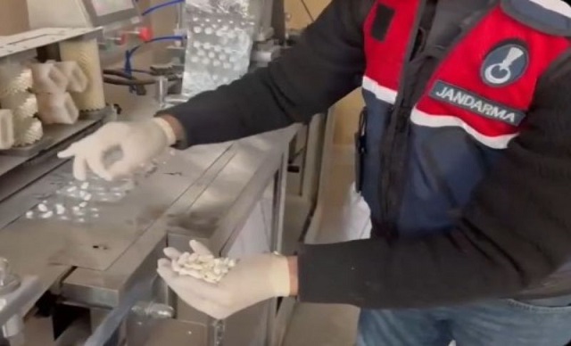 Sahte Kanser İlacı İmal Eden Çete Çökertildi