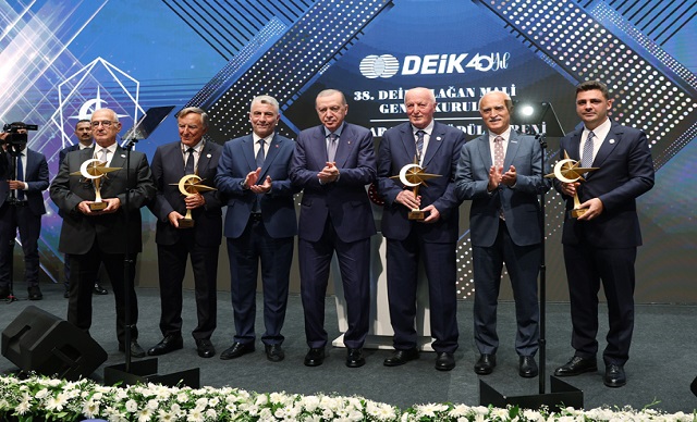 ''Türkiye barış masalarının aranan aktörü hâline geliyor''