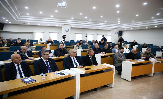 Vali Serdengeçti ''Duyarlılık ve kararlılıkla hareket etmeliyiz''