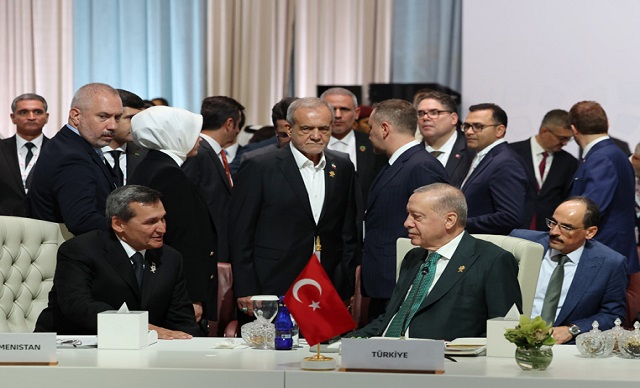 İslam İşbirliği Teşkilatı ve Arap Birliği Ortak Olağanüstü Zirvesi Başladı