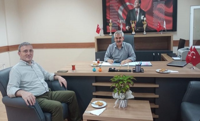 Çakırmelikoğlu’ndan Mavi Tebeşir Okullarına Ziyaret