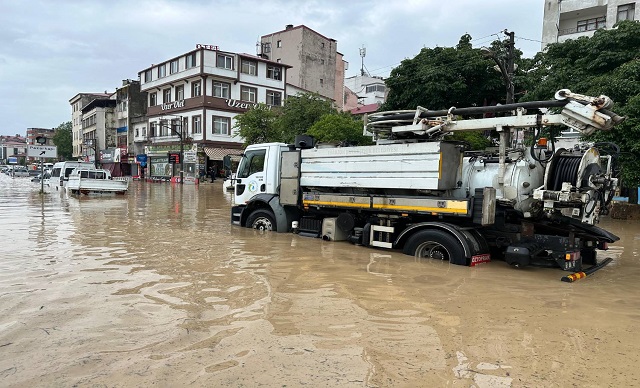 Trabzon'u Sağanak Yağış Vurdu!