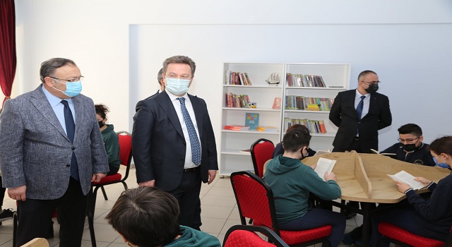 Vali Ünlü, Kütüphane Açılışı Yaptı